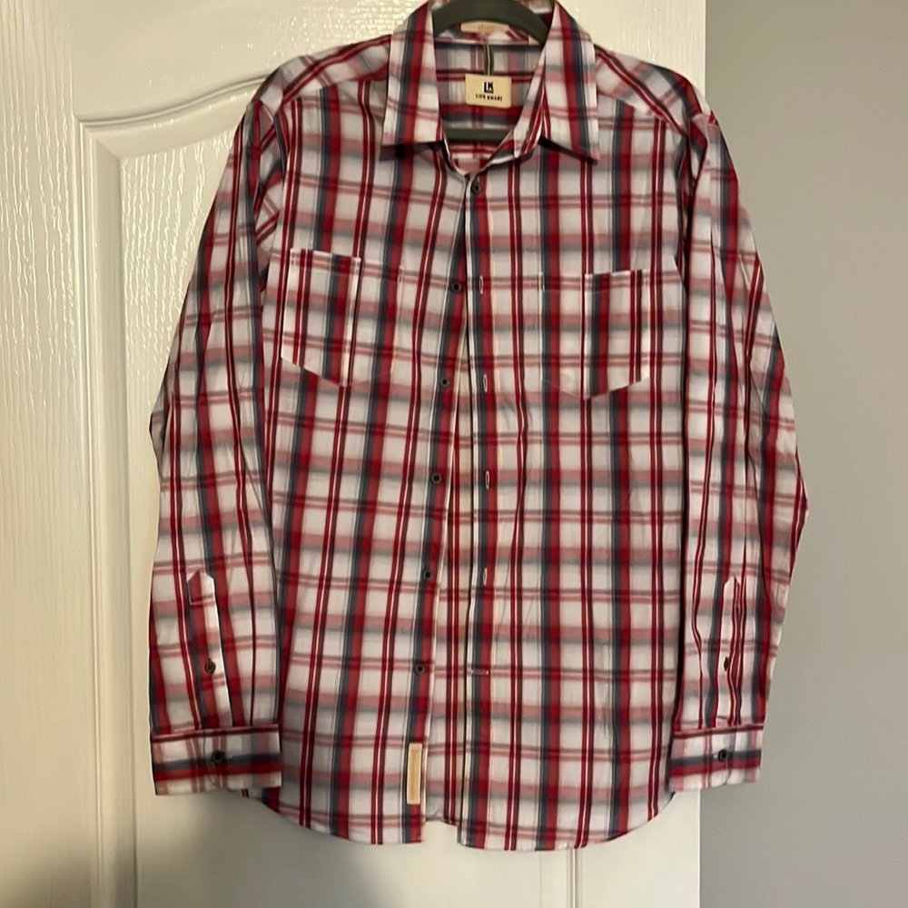 Young Lg men’s long sleeve button down plaid shirt